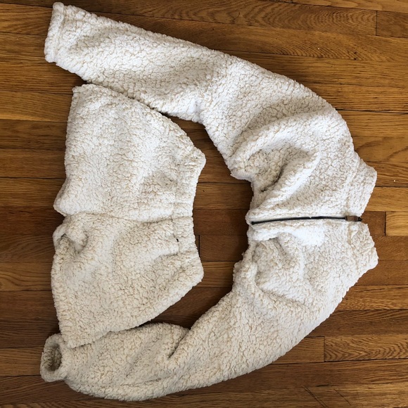 Kiki’s Kinis Holiday Cozy Crop Set - Picture 2 of 2